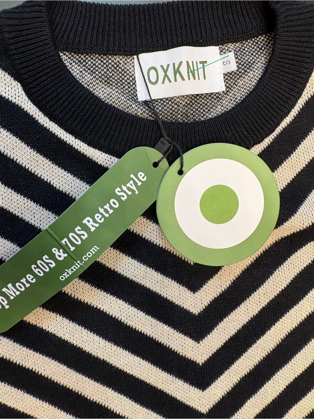 🆕🎉NWT Striped Chevron Crewneck Sweater in Black and Cream - Picture 7 of 9